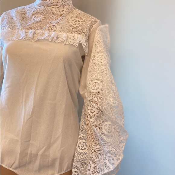 💄💄PLUS SIZE LACE TOP💄💄 - Picture 9 of 10